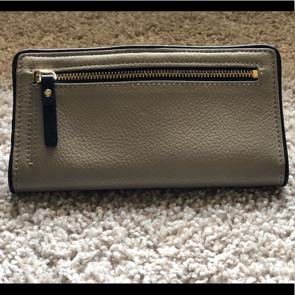 Kate Spade Bifold Wallet - Picture 2 of 3